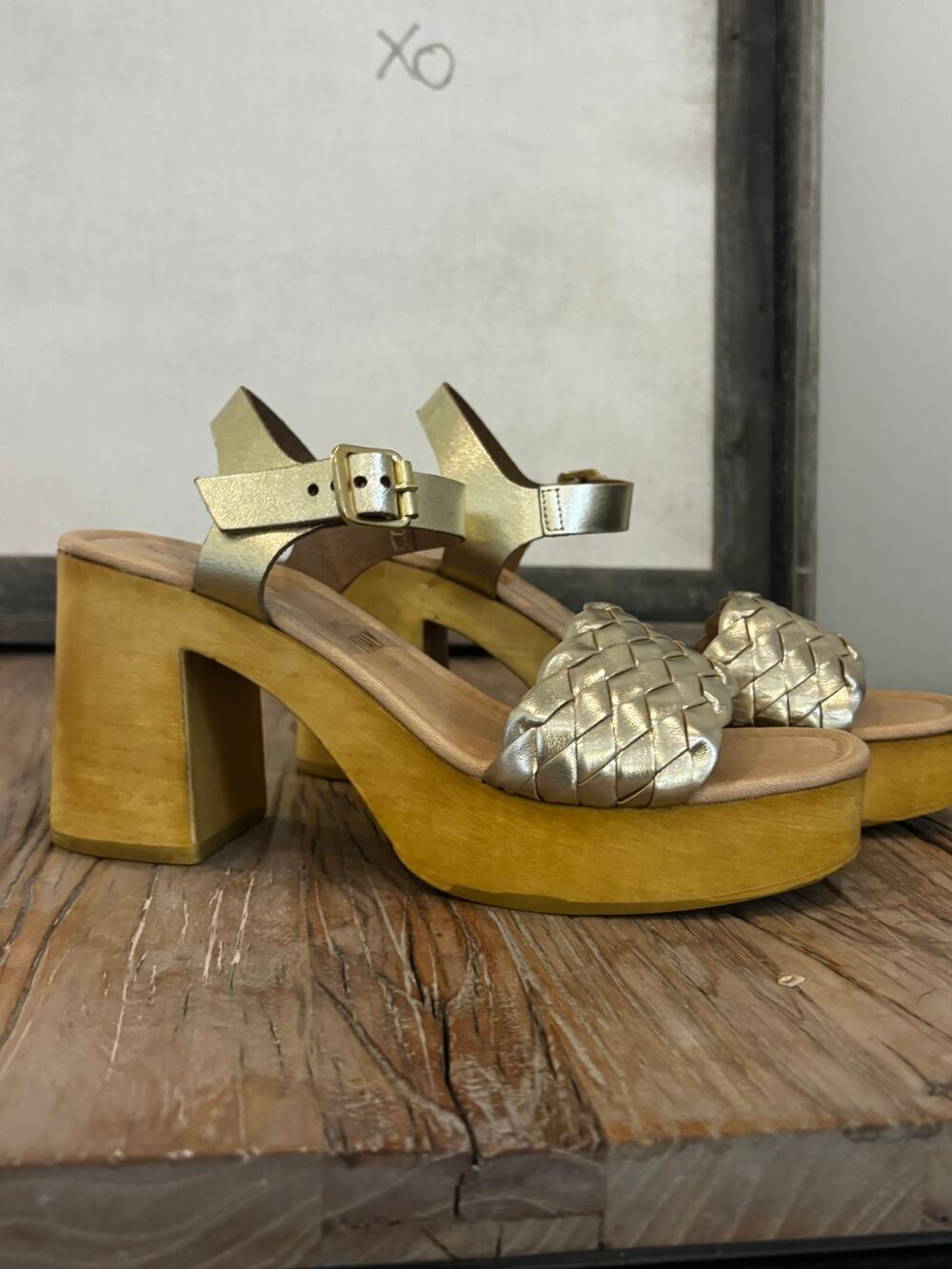 Seychelles Manila Platform Block Heel Sandals Gold Metallic Braided Size 8